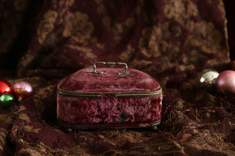 ベロアのソーイングボックス フランス アンティークストリュフ