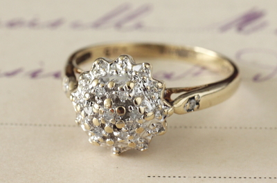 アンティークダイヤモンドリング　ヴィンテージジュエリー　フラワー　メレダイヤ　指輪　イギリス