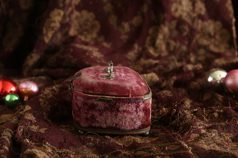 ベロアのソーイングボックス フランス アンティークストリュフ