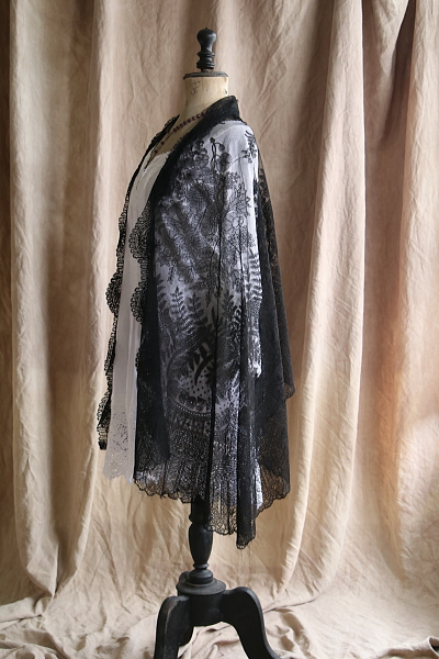 ヴィクトリアンチュールレースショール　イギリス　アンティークストリュフ