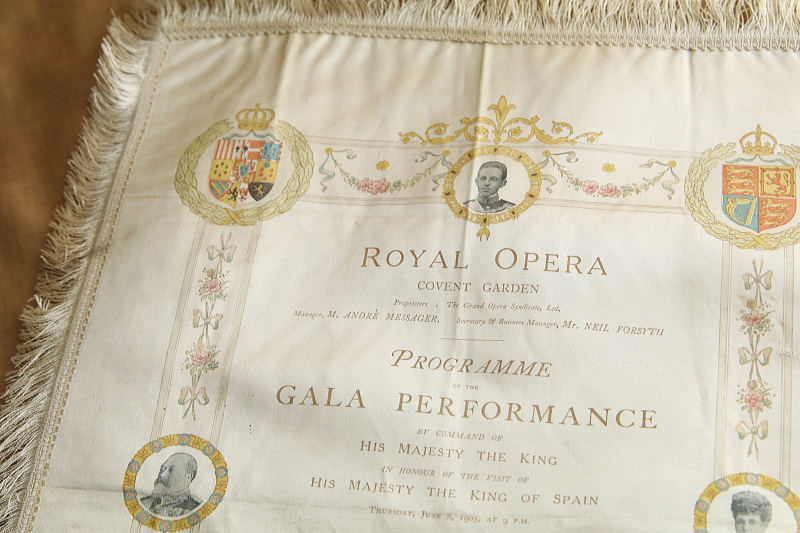 シルクのオペラプログラム　ロイヤル・オペラ・ハウス　イギリス アンティークストリュフ