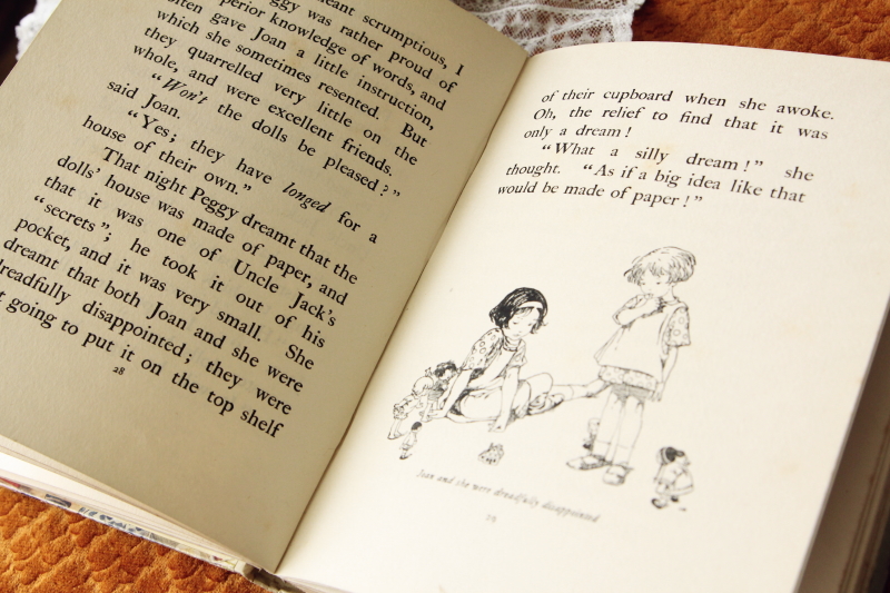 アンティークブック　児童書 peggyandjoan appleton cradoc イギリス　アップルトン