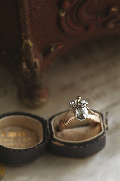 オーバルローズカットダイヤモンドリング　イギリス アンティークストリュフ 20251114