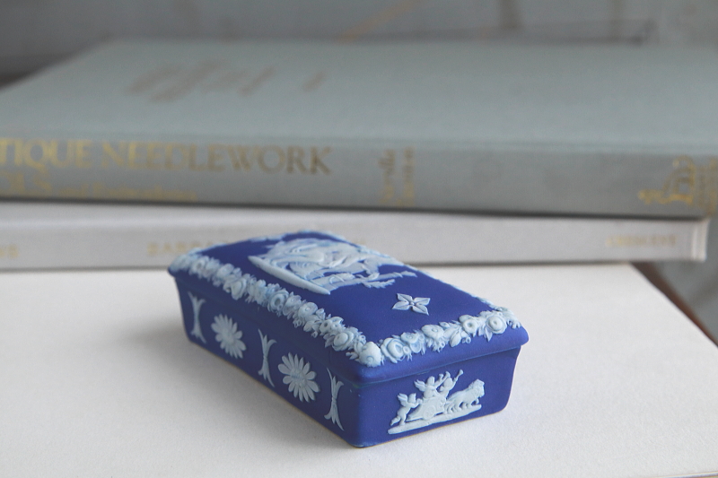 ジャスパーウェアマッチボックス　wedgwood ウエッジウッド　イギリス　アンティークストリュフ