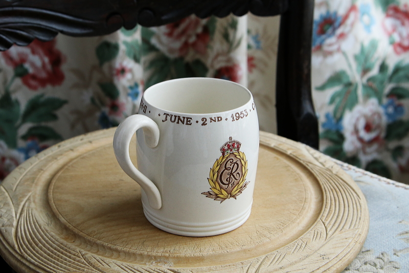 エリザベス2世のコロネーションマグ　spode copeland イギリス　アンティークストリュフ
