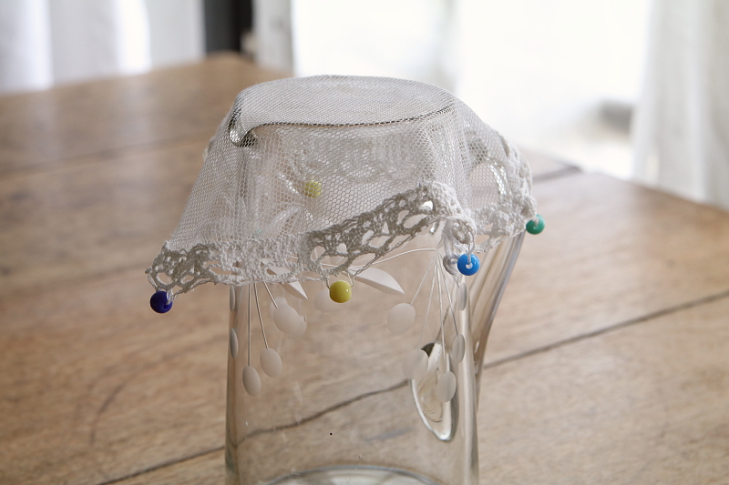 ガラスビーズのジャグカバー　イギリス アンティークストリュフ