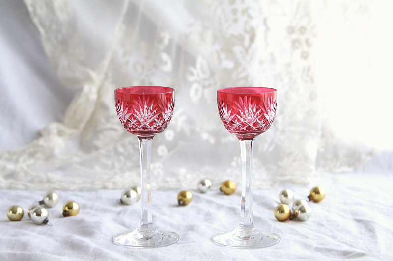 カットクリスタルクランベリーグラスペア　ヨーロッパ アンティークストリュフ