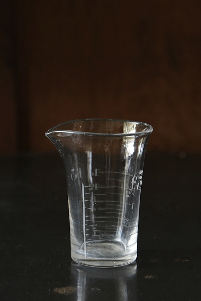 メジャーグラス　イギリス アンティークストリュフ 20251107