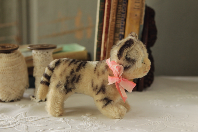 アンティークシュタイフ steiff ネコ　tabby ぬいぐるみ