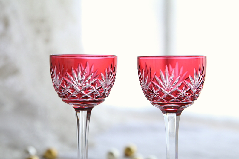 カットクリスタルクランベリーグラスペア　ヨーロッパ アンティークストリュフ