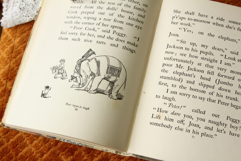 アンティークブック　児童書 peggyandjoan appleton cradoc イギリス　アップルトン