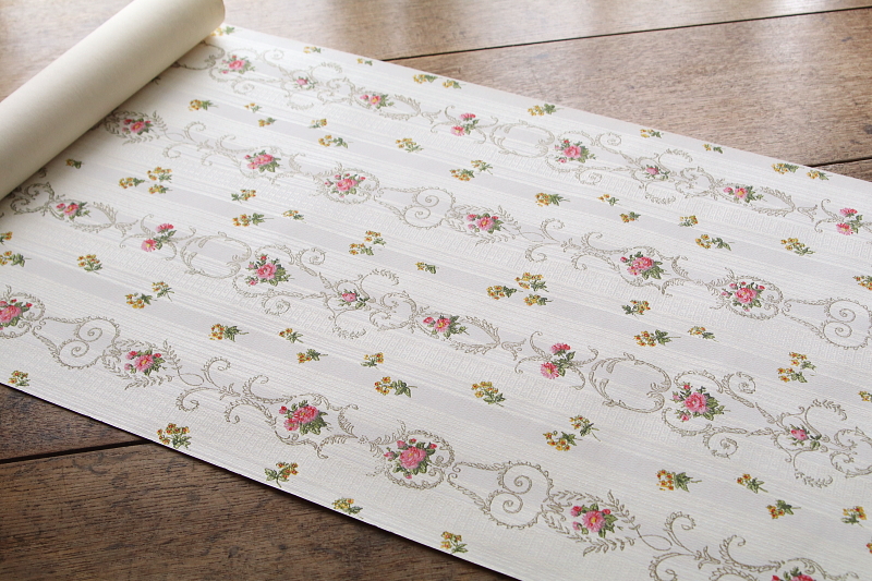 小薔薇のウォールペーパー　フランス　アンティークストリュフ 20250919