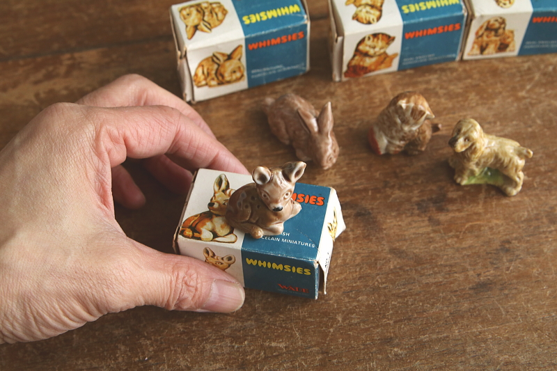 小さな動物のフィギュリン　箱付き　WADE Whimsies　イギリス アンティークストリュフ