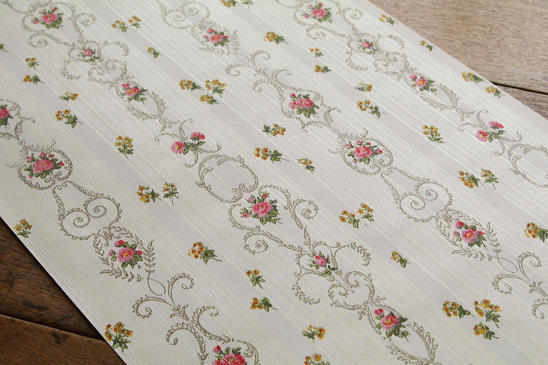 小薔薇のウォールペーパー　フランス　アンティークストリュフ 20250919