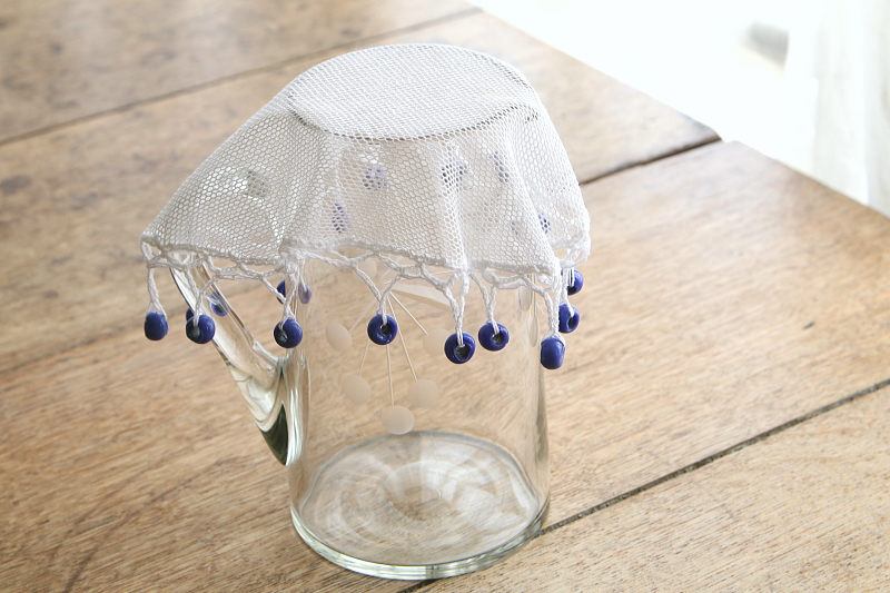 ガラスビーズのジャグカバー　イギリス アンティークストリュフ