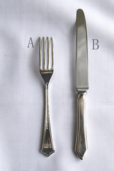 Elkingtonのテーブルフォーク　Mappin & Webbのテーブルナイフ　イギリス アンティークストリュフ