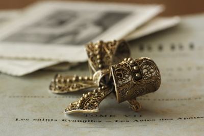 【限定販売】 TOPAZIO ポルトガル トッパジオ 鳥ブローチ 銀細工 ヴィンテージ 七宝 - メルカリ - アクセサリー アクセサリー