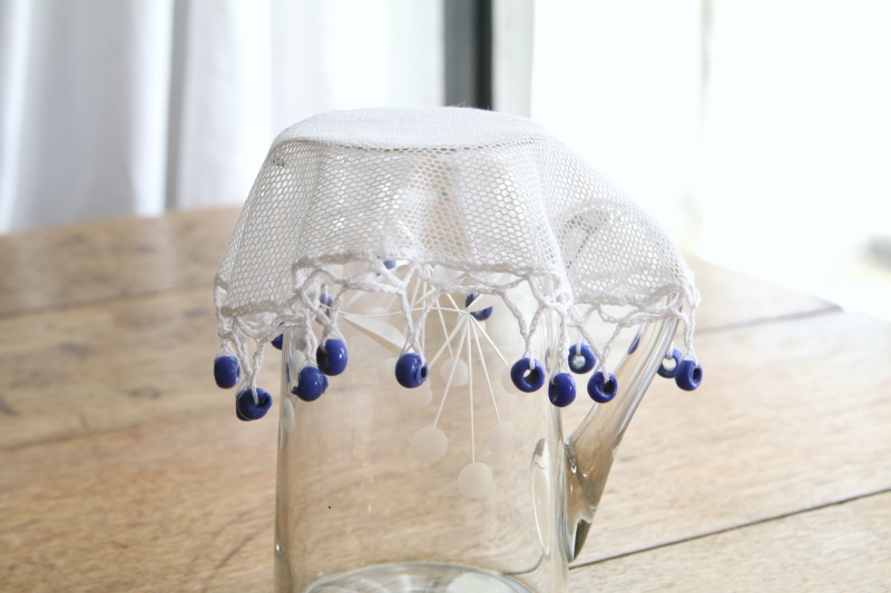 ガラスビーズのジャグカバー　イギリス アンティークストリュフ