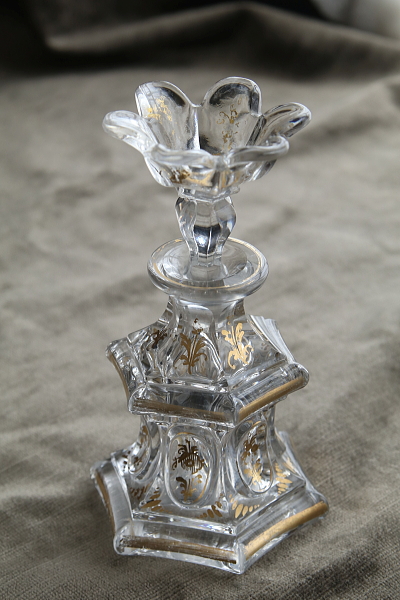 ヴィクトリアン　花のパフュームボトル　イギリス アンティークストリュフ