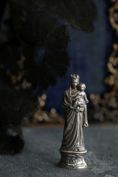 アンティークシルバー聖母子像　マリア像　ノートルダムデラガルド　フランス　アンティークストリュフ 20240215