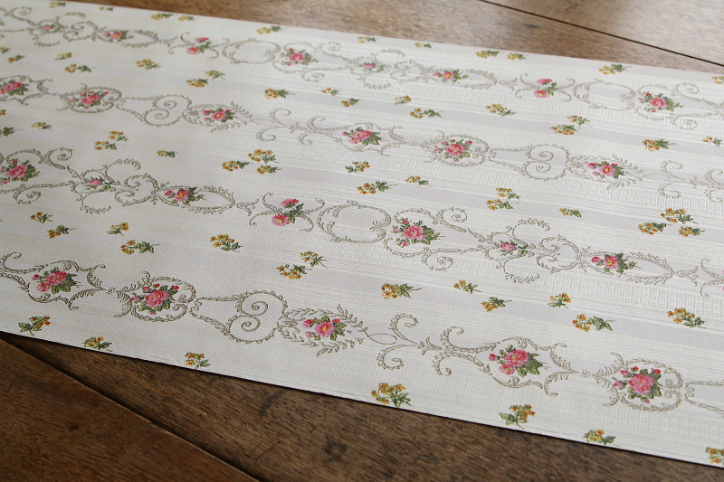 小薔薇のウォールペーパー　フランス　アンティークストリュフ 20250919