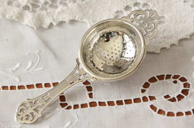 アンティークシルバーティーストレーナー 茶こし 受け皿 イギリス