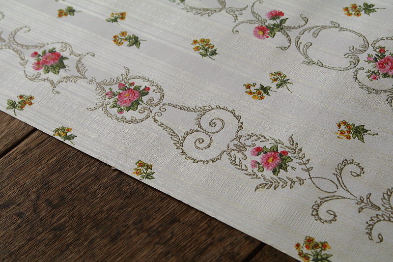 小薔薇のウォールペーパー　フランス　アンティークストリュフ 20250919