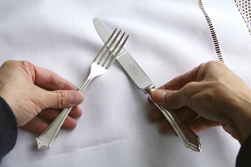 Elkingtonのテーブルフォーク　Mappin & Webbのテーブルナイフ　イギリス アンティークストリュフ