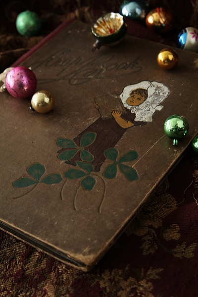 ヴィクトリアンスクラップブック　イギリス　デコパージュ アンティークストリュフ 20251204