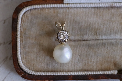 ダイヤモンド　セミバロックパール　ヴィンテージペンダント　アンティークストリュフ