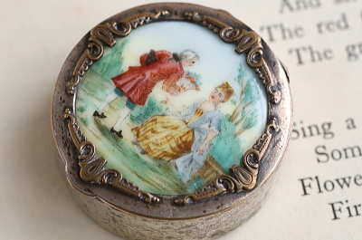 ロココのミニアチュール　パウダーケース　フランス　 アンティークストリュフ