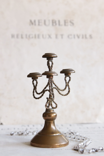 アンティークキャンデラブラ　キャンドルスティックスタンド　燭台　ブラス真鍮　カトリック教会　フランス