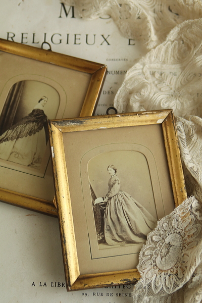 ヴィクトリアンポートレートフレーム　イギリス アンティークストリュフ