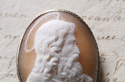 イエス様のシェルカメオブローチ　イタリア　 アンティークストリュフ