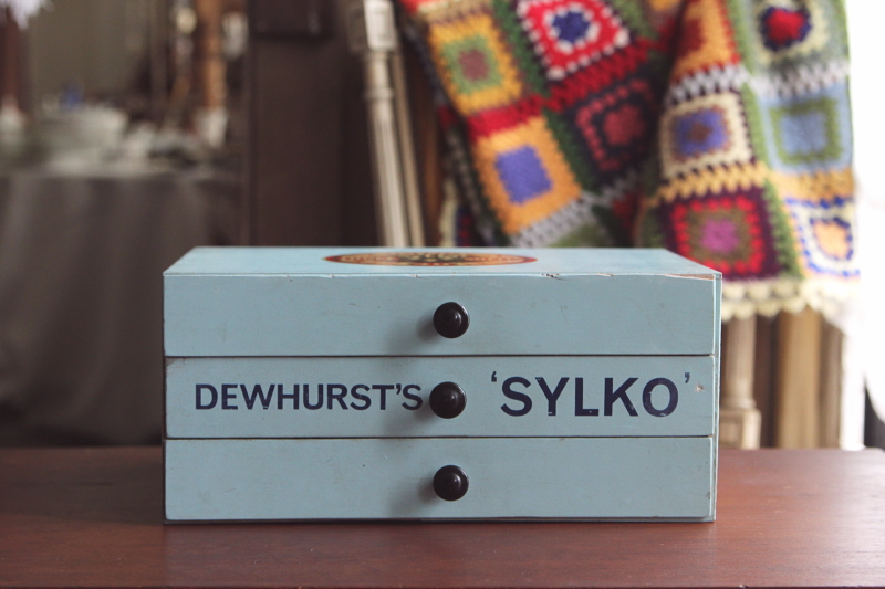 アンティークショプチェスト　糸メーカー　小引き出し　DEWHURST'S　SYLKO