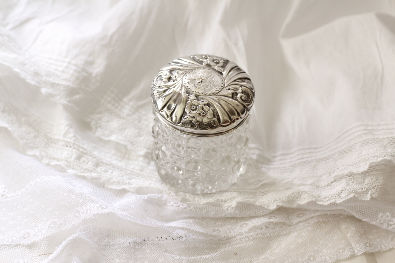 アンティークカットガラスパウダーケース スターリングシルバー