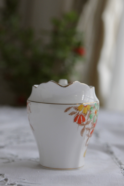 アンティークボーンチャイナクリーマー　オレンジの花　　bell china イギリス