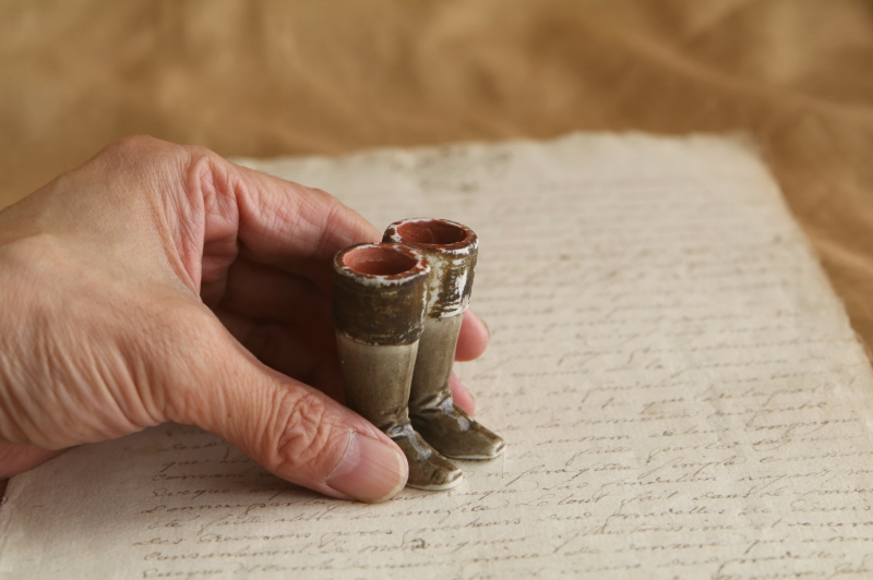 ポーセリンの小さなブーツ　ドイツ　 アンティークストリュフ