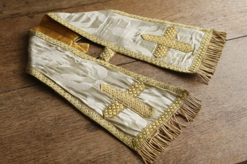 天子のシルクダマスクの聖衣　フランス アンティークストリュフ 20251224