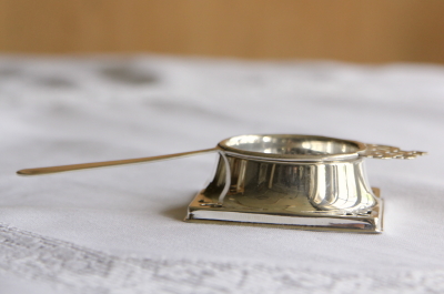 アンティークシルバーティーストレーナー 受け皿 イギリス 20181017