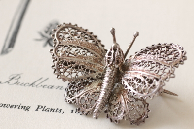 アンティークシルバーブローチ　フィリグリー　蝶　ヨーロッパ