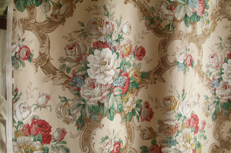 ヴィンテージプリントファブリック　ロココの薔薇　sanderson イギリス アンティークストリュフ