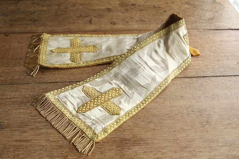 天子のシルクダマスクの聖衣　フランス アンティークストリュフ 20251224