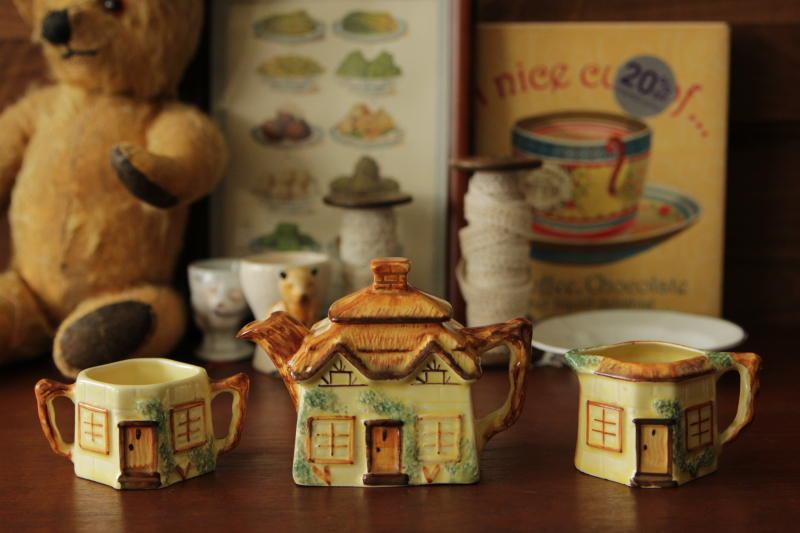 アンティークティーセット　keele street pottery イギリス　小さなお家