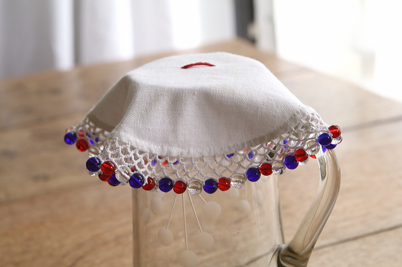 ガラスビーズのジャグカバー　イギリス アンティークストリュフ