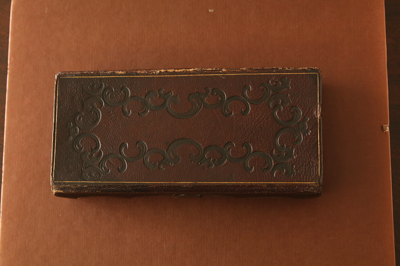 革表紙の裁縫セット　Lady's Companion　イギリス アンティークストリュフ