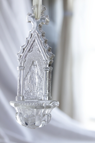アンティークガラスベニチエ　聖水盤　聖母マリア　フランス