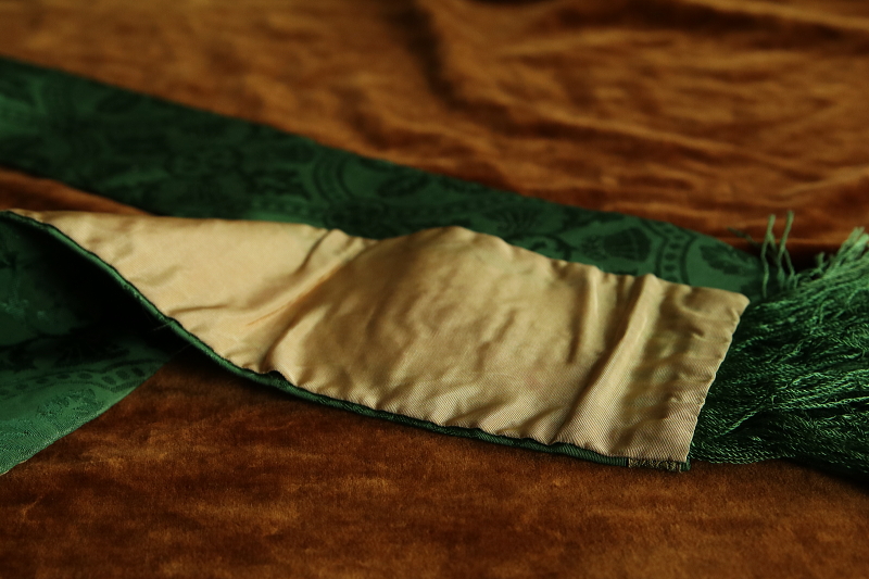 司祭の祭服　カトリック　アザミ　アンティークストリュフ