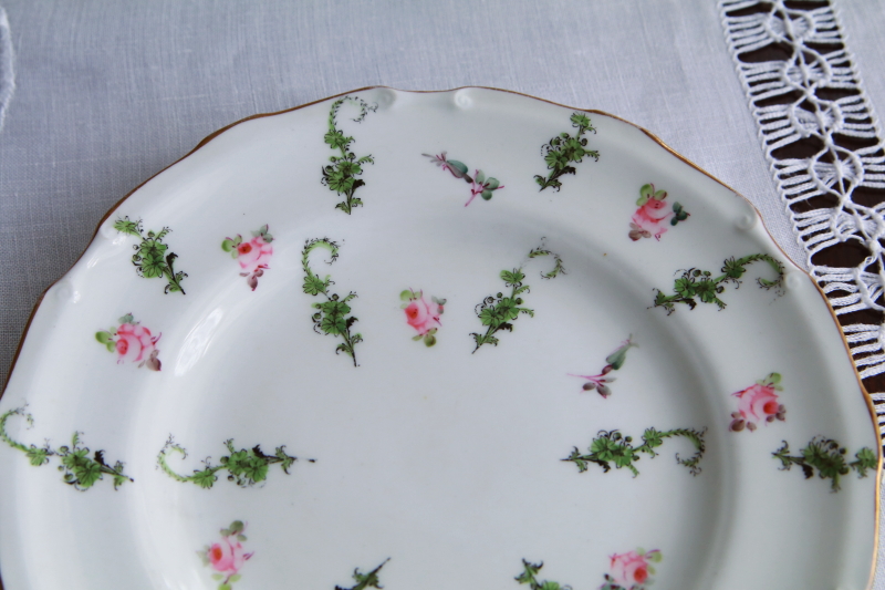 手描きの小薔薇のティートリオ　ロイヤルクラウンダービー　royalcrownderby イギリス　アンティークストリュフ