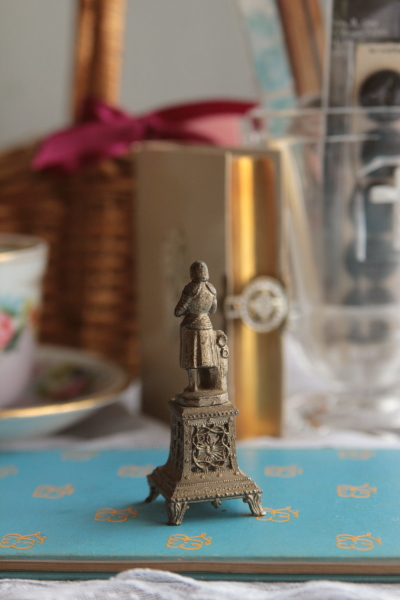 アンティーク　ジャンヌダルク像　祈り　フランス　ブロカント　フレンチアンティーク